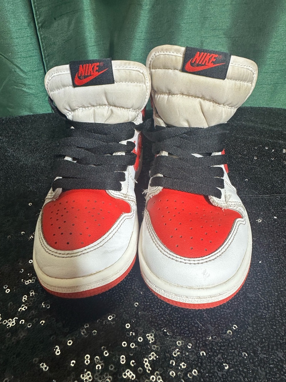Nike Air Jordan 1 Mid Red/White Sneakers Sizr 2Y